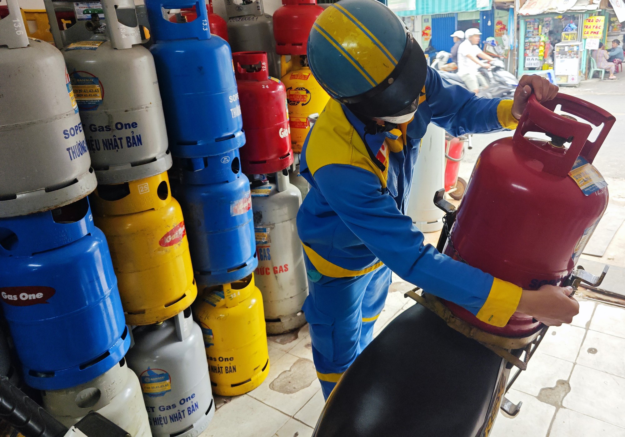 Tin vui cho các bà nội trợ trong tháng 6