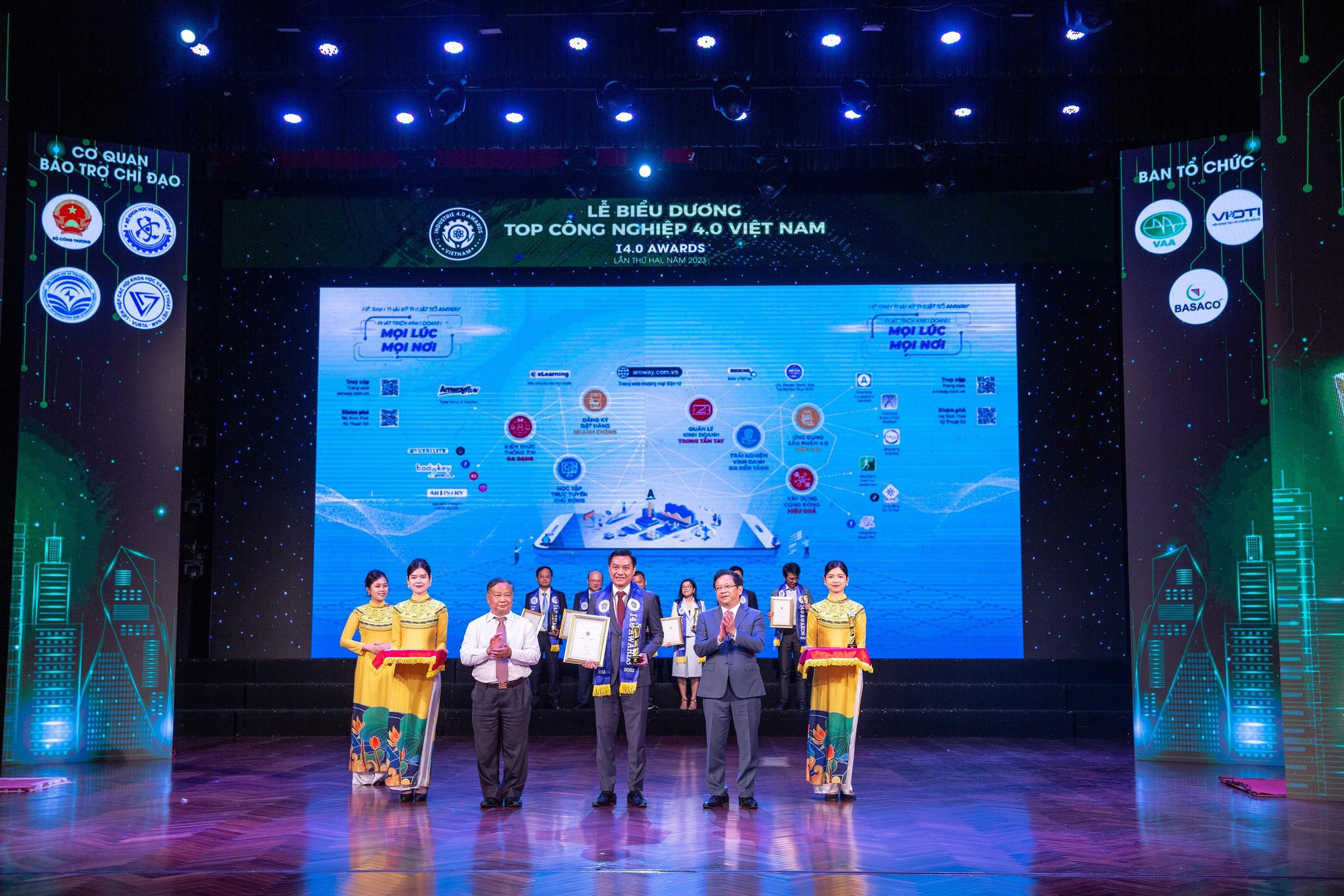 Amway Việt Nam nhận giải Top C&ocirc;ng nghiệp 4.0 Việt Nam &ndash; I4.0 Awards - Ảnh 1.