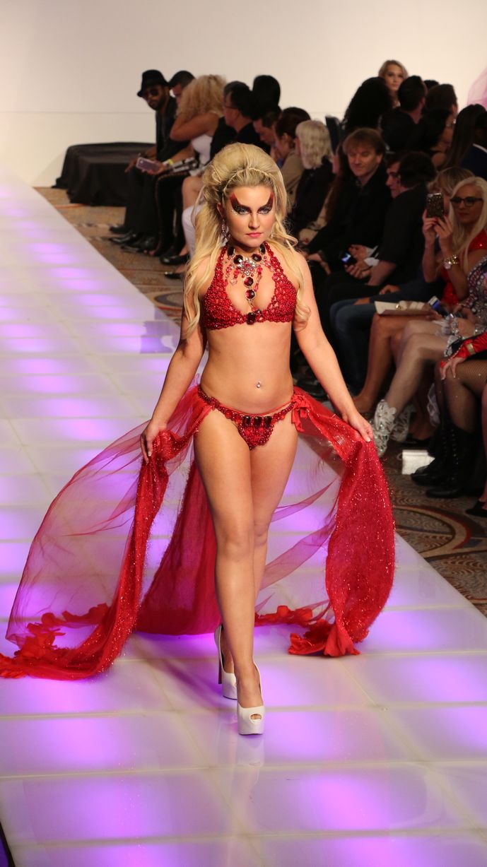 Cựu hoa hậu bikini qua đời đột ngột ở tuổi 32 - Ảnh 5.