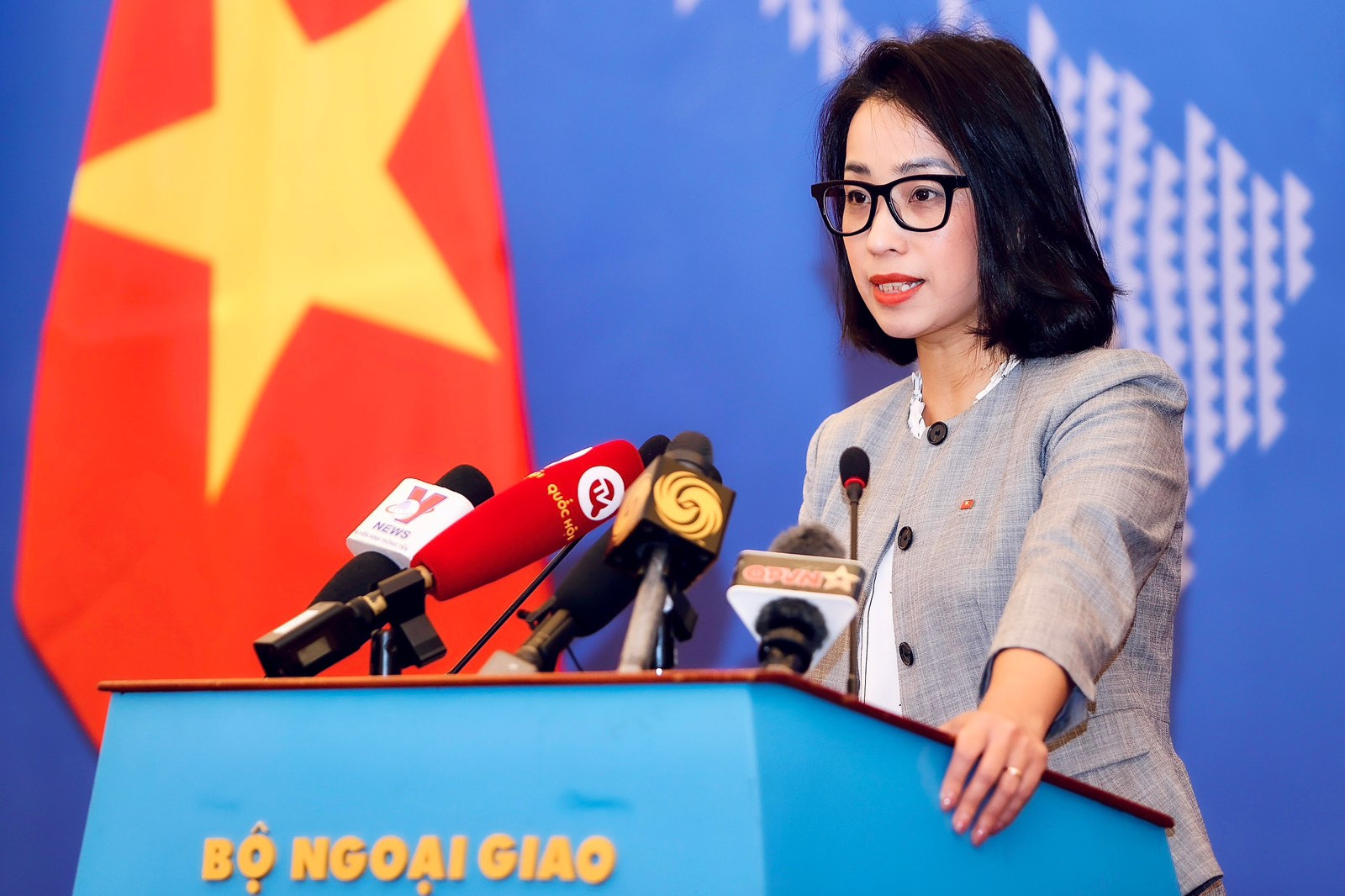 Việt Nam phản ứng việc một số vật phẩm phát hành tại Úc có hình ảnh "cờ vàng"