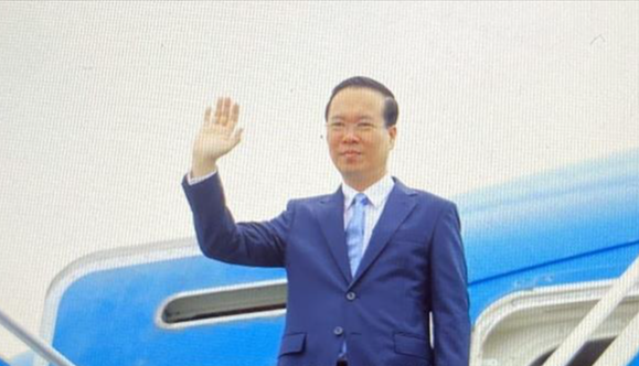 Chủ tịch nước Võ Văn Thưởng lên đường dự Lễ đăng quang của Nhà vua Anh Charles III