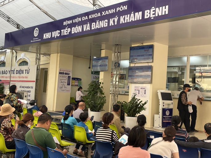 Đề xuất th&ecirc;m nhiều quyền lợi cho người tham gia BHYT - Ảnh 1.