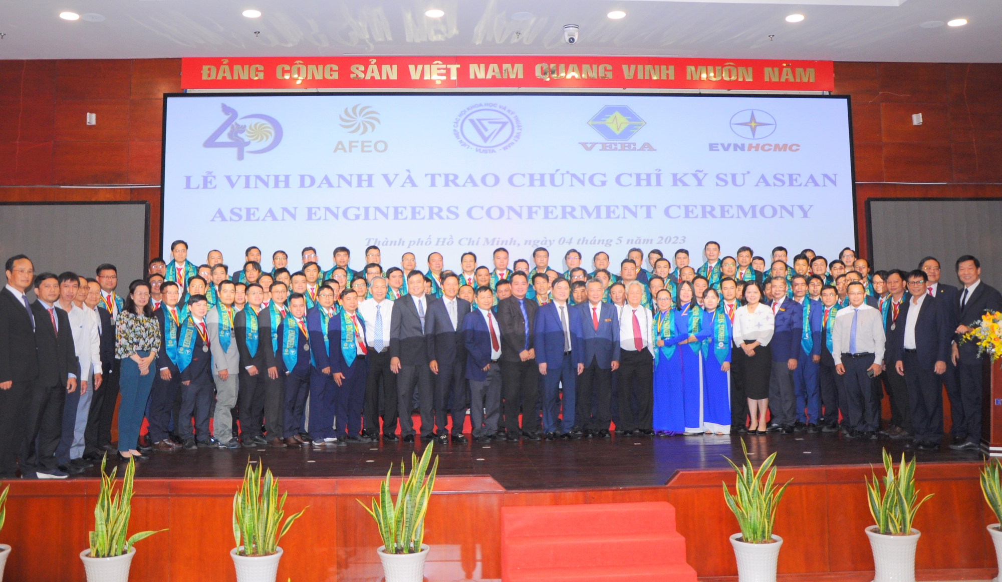 Trao chứng chỉ kỹ sư chuyên nghiệp ASEAN cho 123 kỹ sư lĩnh vực điện lực