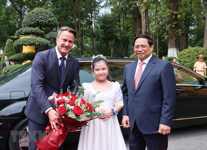 Thủ tướng Phạm Minh Ch&iacute;nh đ&oacute;n, hội đ&agrave;m với Thủ tướng Luxembourg - Ảnh 5.