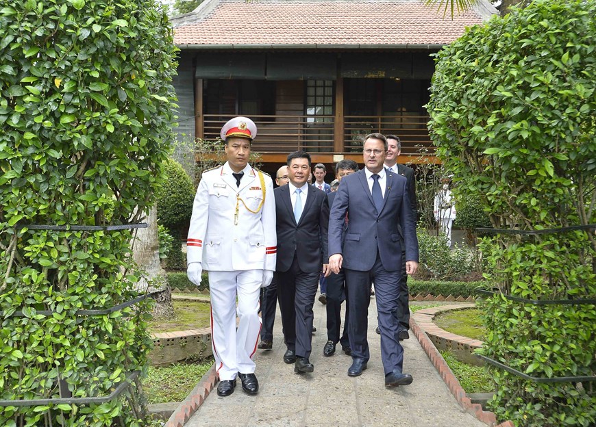 Thủ tướng Phạm Minh Ch&iacute;nh đ&oacute;n, hội đ&agrave;m với Thủ tướng Luxembourg - Ảnh 18.