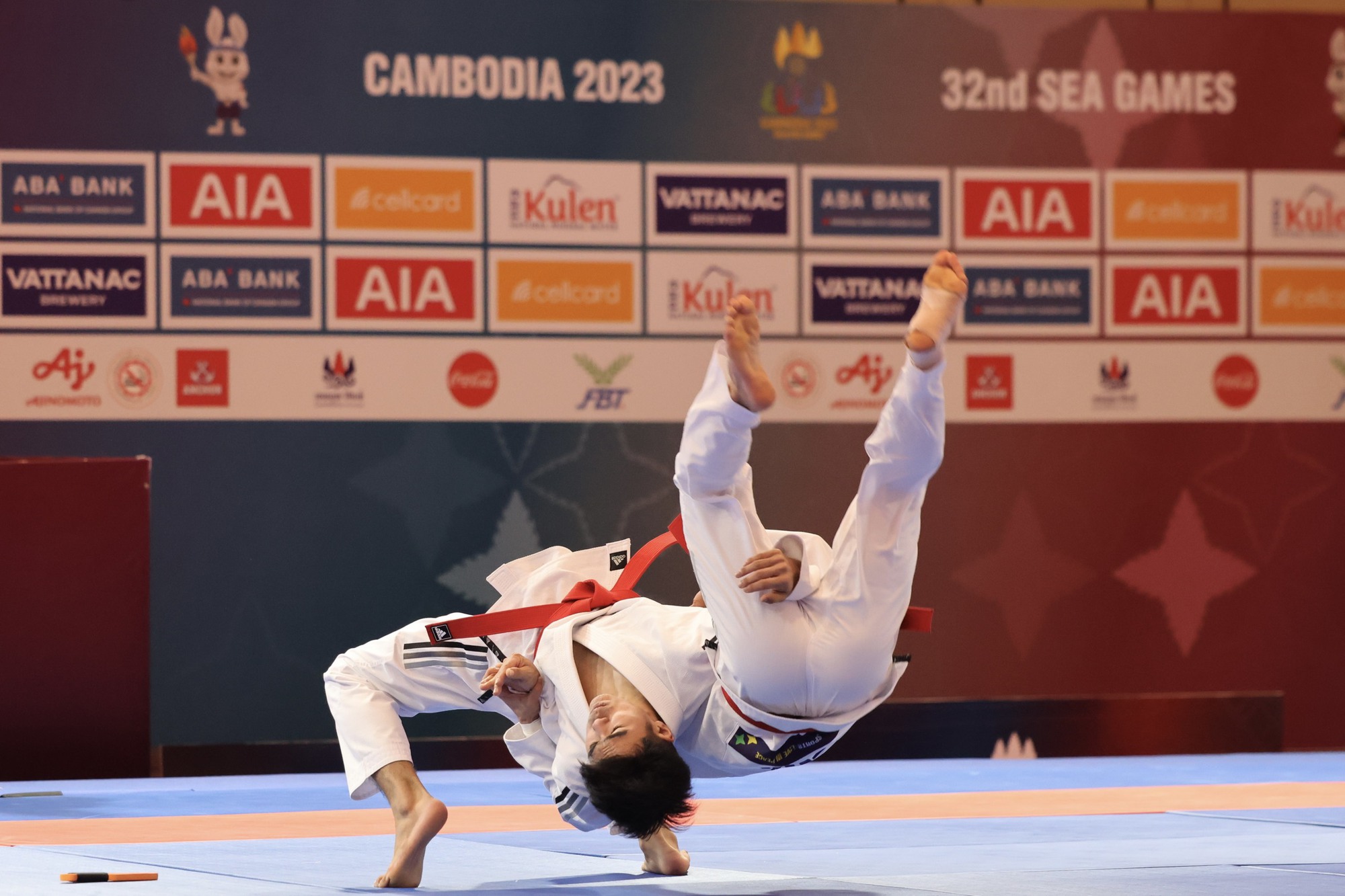 SEA Games 32: Jujitsu mang về 3 HCĐ, Đặng Thị Huyền n&eacute;n đau thi đấu - Ảnh 6.
