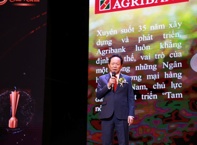 Agribank gi&agrave;nh c&uacute; đ&uacute;p tại giải thưởng Sao Khu&ecirc; 2023 - Ảnh 3.