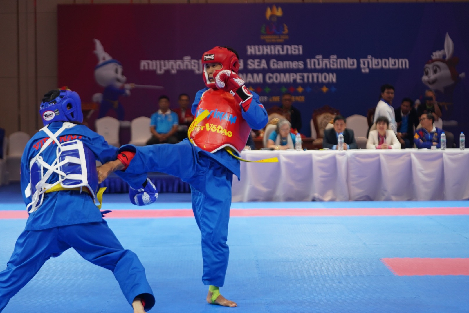 Nhật k&yacute; SEA Games 32 ng&agrave;y 6-5: Nguyễn Thị Thanh Ph&uacute;c gi&agrave;nh v&agrave;ng đi bộ - Ảnh 31.