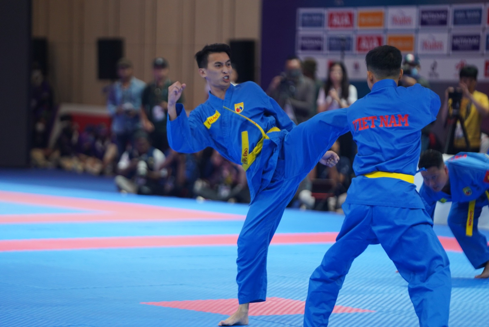 Nhật k&yacute; SEA Games 32 ng&agrave;y 6-5: Nguyễn Thị Thanh Ph&uacute;c gi&agrave;nh v&agrave;ng đi bộ - Ảnh 35.