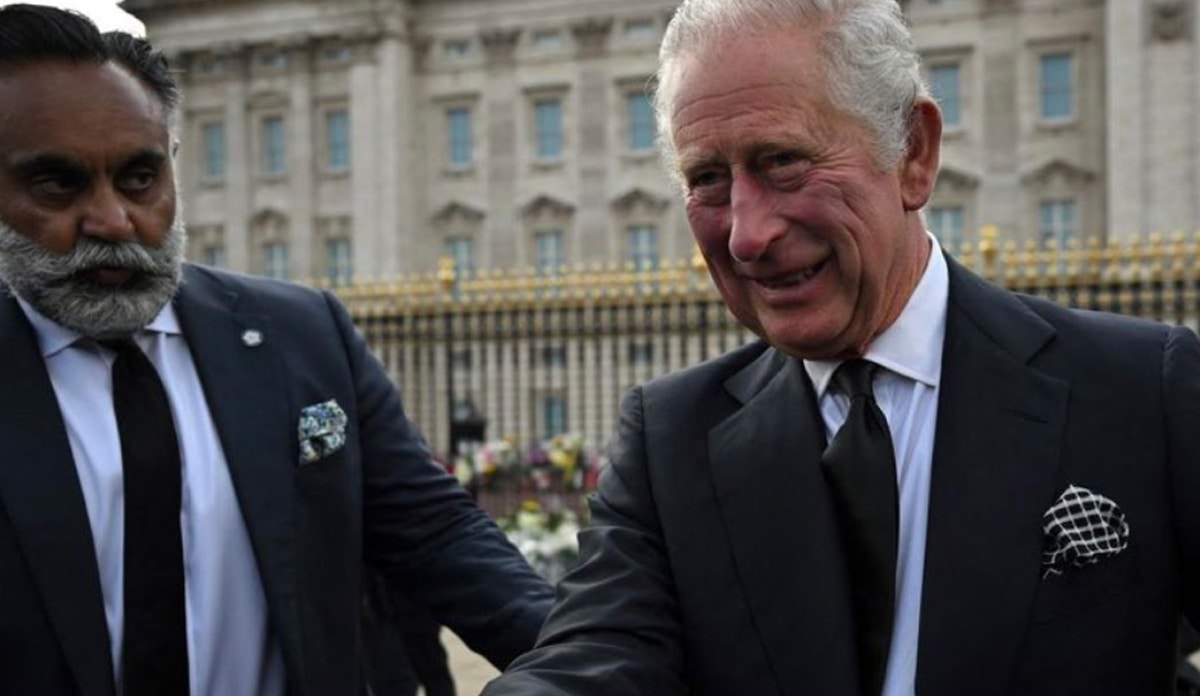 Vệ sĩ bí ẩn của Vua Charles III