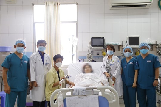B&aacute;c sĩ 2 bệnh viện lớn cứu thai phụ bị nhau x&acirc;m lấn ăn xuy&ecirc;n qua cơ tử cung - Ảnh 5.