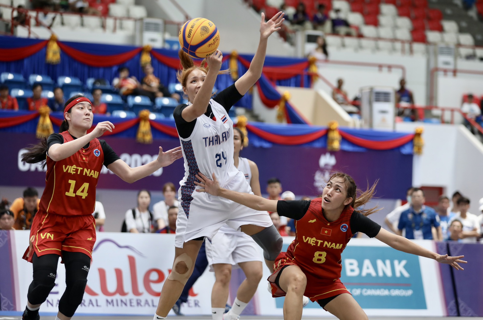 Nhật k&yacute; SEA Games 32 ng&agrave;y 6-5: Nguyễn Thị Thanh Ph&uacute;c gi&agrave;nh v&agrave;ng đi bộ - Ảnh 20.
