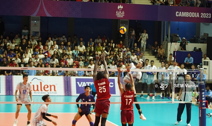 Bóng chuyền nam Campuchia tạo "địa chấn" SEA Games 32