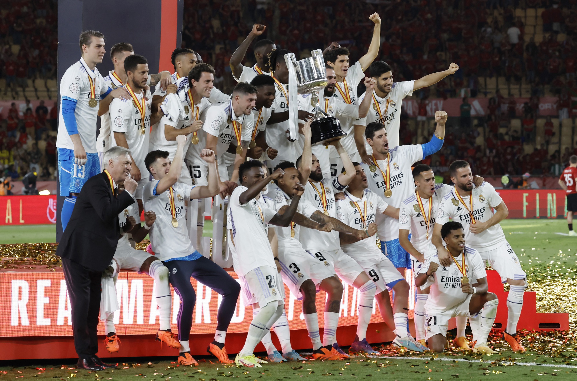 Đăng quang Cúp Nhà vua Tây Ban Nha, Real Madrid mơ cú đúp vô địch