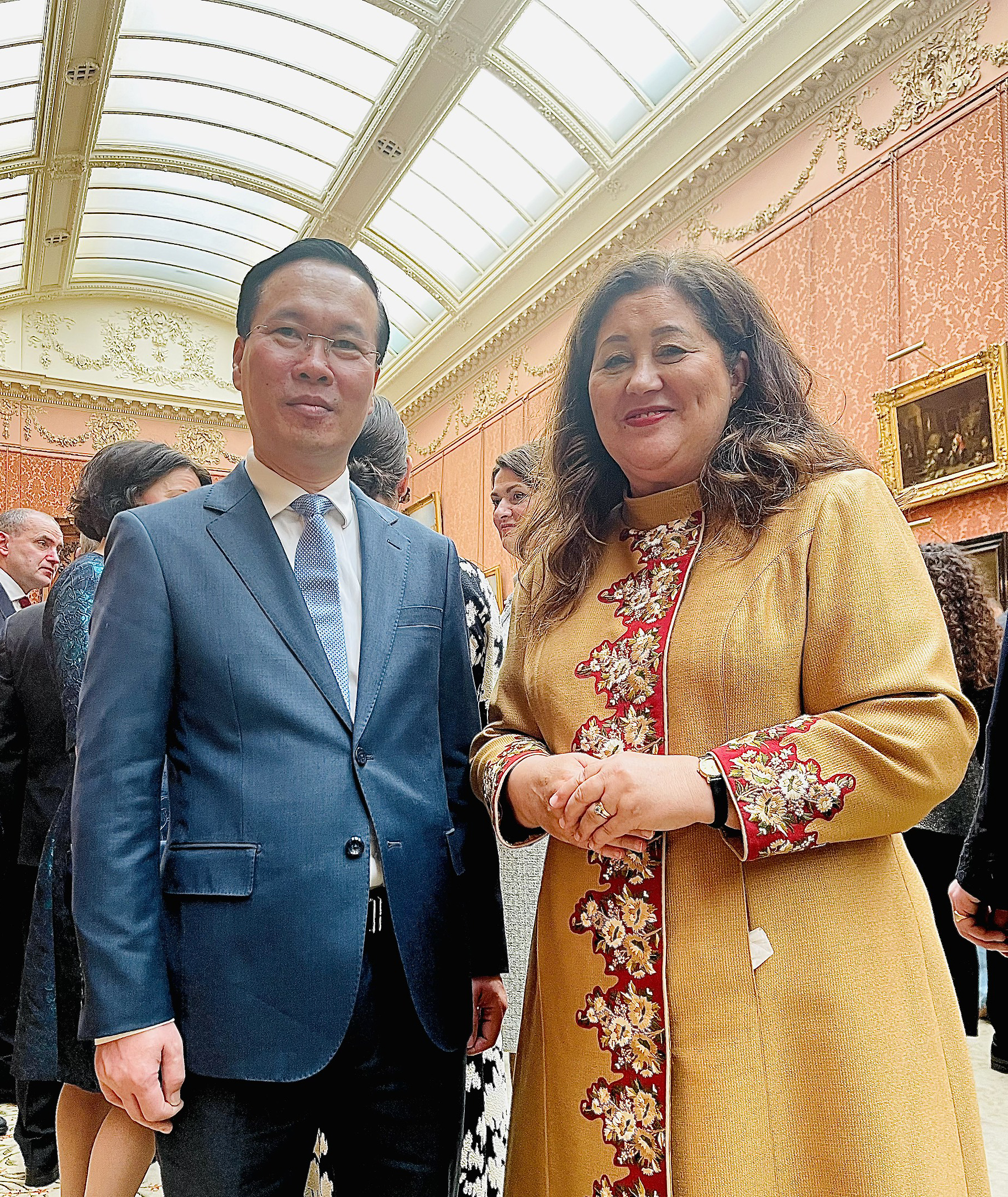 Chủ tịch nước V&otilde; Văn Thưởng gặp Nh&agrave; vua Anh Charles Đệ tam - Ảnh 15.