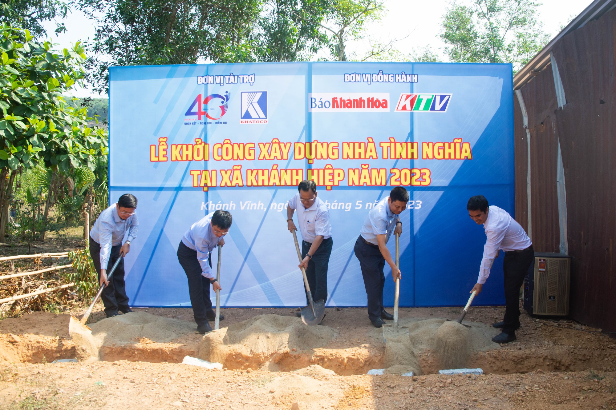 Khatoco Kh&aacute;nh H&ograve;a x&acirc;y nh&agrave; t&igrave;nh nghĩa cho người d&acirc;n tộc thiểu số ngh&egrave;o - Ảnh 2.