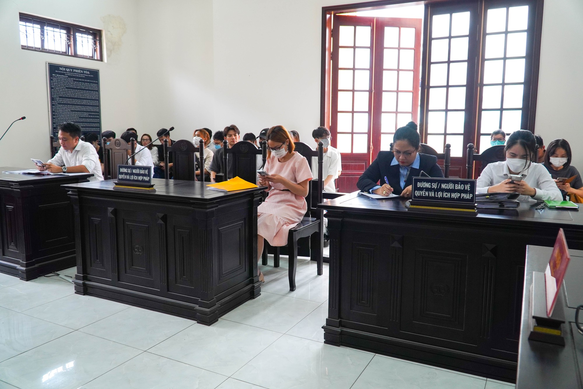 VIDEO: Hoa hậu Nguyễn Thúc Thùy Tiên vắng mặt tại phiên tòa