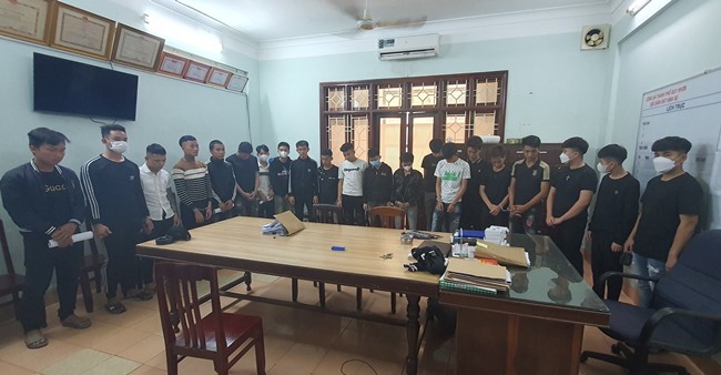 Khởi tố 22 đối tượng “côn đồ nhí” thích tham gia hỗn chiến