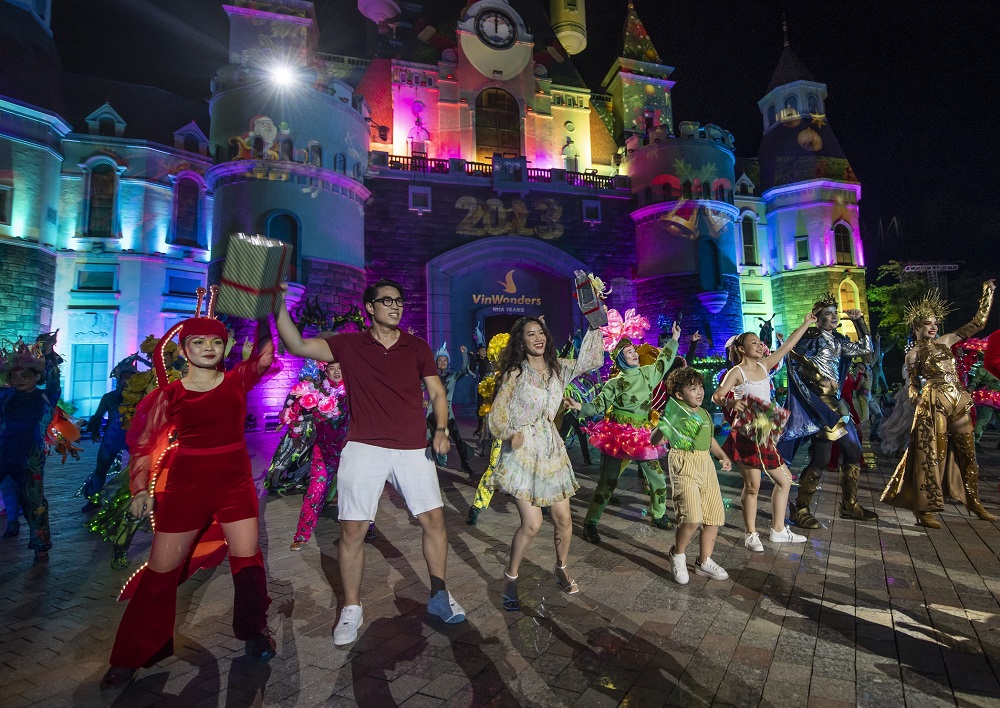 VinWonders tưng bừng khởi động lễ hội h&egrave; Wonder Summer 2023 - Ảnh 2.