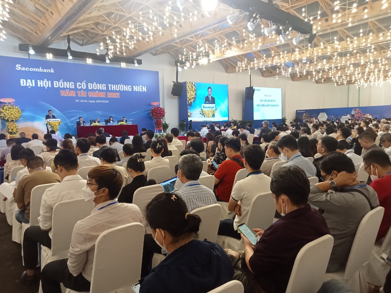 Sacombank kiến nghị xử l&yacute; chủ trang Facebook Thang Dang - Ảnh 1.