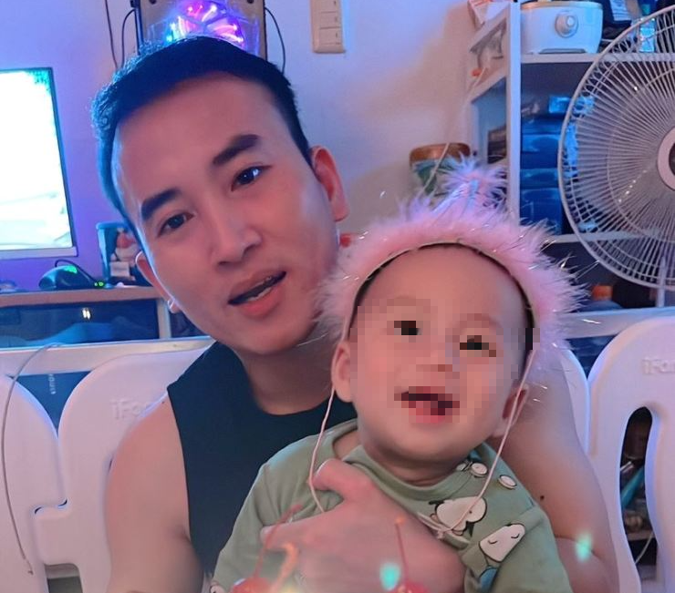 Vợ chồng người Việt đấu tranh vì con trai bị đè chết ở Hàn Quốc