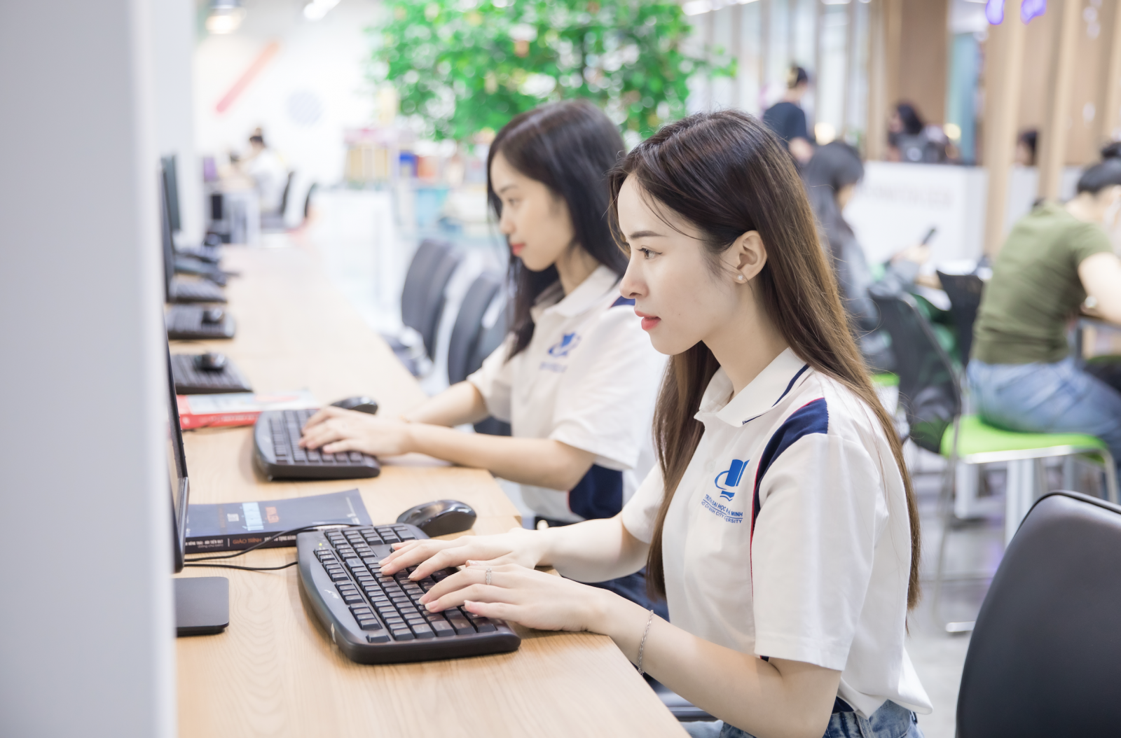 Trường ĐH Mở TPHCM sẽ kết th&uacute;c nhận hồ sơ x&eacute;t học bạ v&agrave;o cuối th&aacute;ng 5 - Ảnh 1.