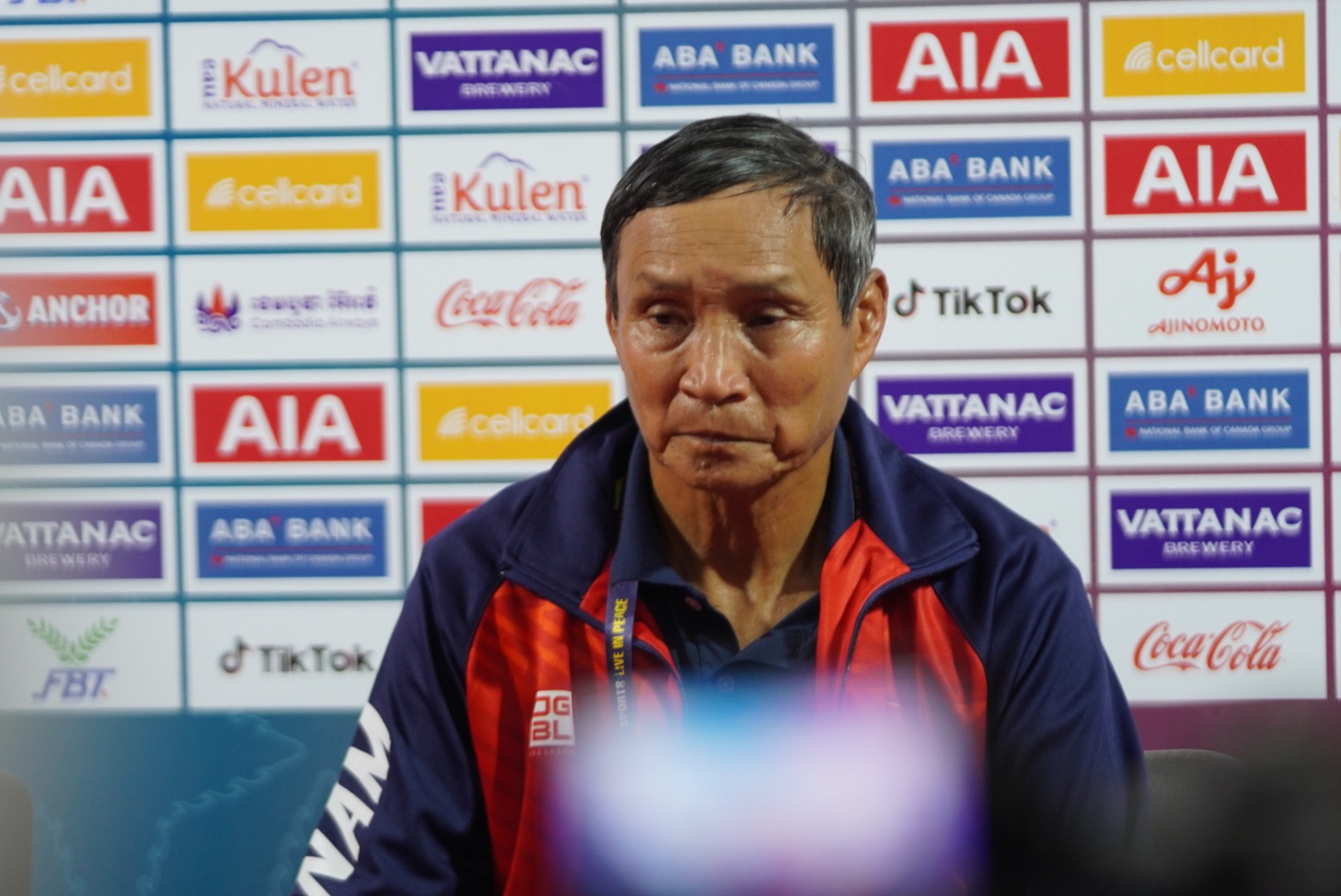 HLV Mai Đức Chung: “Thiếu Chương Thị Kiều, hàng thủ chịu thiệt”