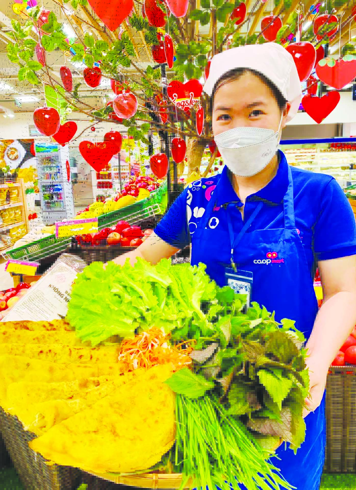 Siêu thị mở buffet chay mùa Phật Đản - Ảnh 1.