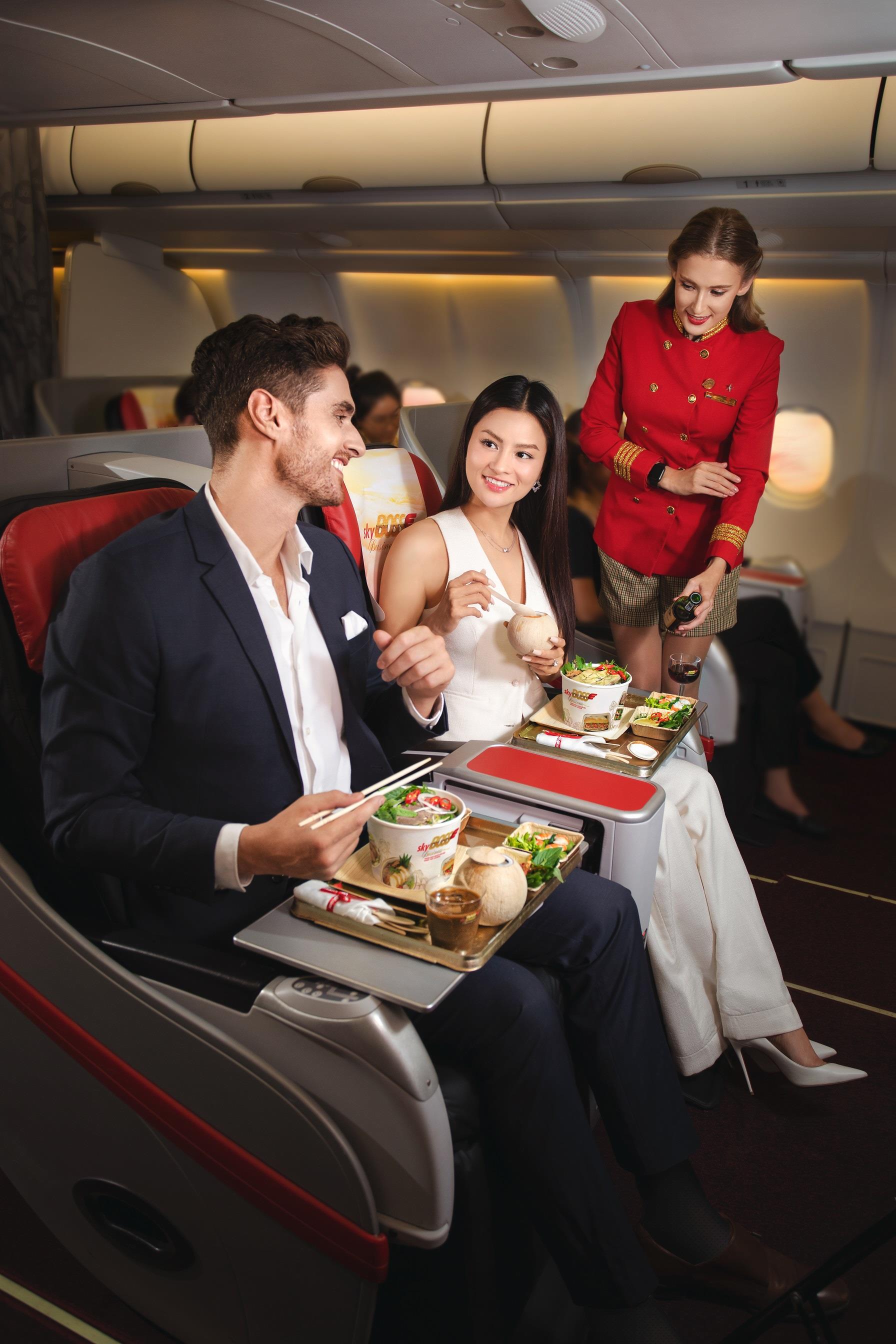 Vietjet dẫn đầu dịch vụ bay chi ph&iacute; thấp to&agrave;n cầu 2023 - Ảnh 2.