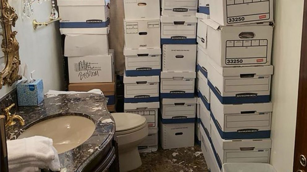 &Ocirc;ng Trump tiếp tục bị truy tố 37 tội danh - Ảnh 2.
