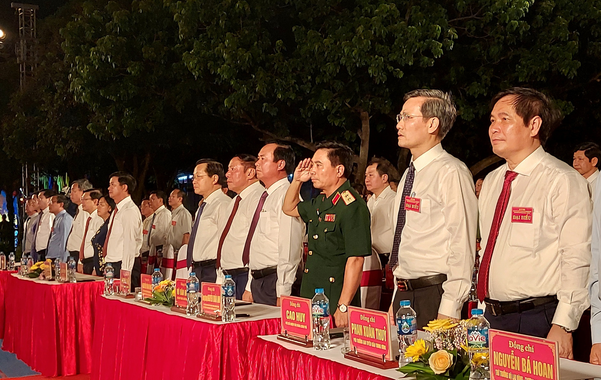 Kỷ niệm 50 năm ng&agrave;y ra mắt Trụ sở Ch&iacute;nh phủ c&aacute;ch mạng l&acirc;m thời Cộng h&ograve;a miền Nam Việt Nam - Ảnh 1.