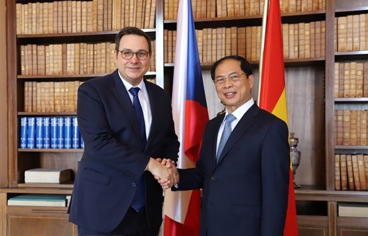 Séc ủng hộ EC sớm gỡ thẻ vàng IUU với Việt Nam