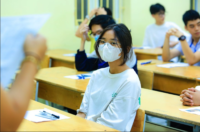 Thi vào lớp 10 công lập ở Hà Nội: Đề thi ngữ văn có "dễ thở" với 115.000 thí sinh?