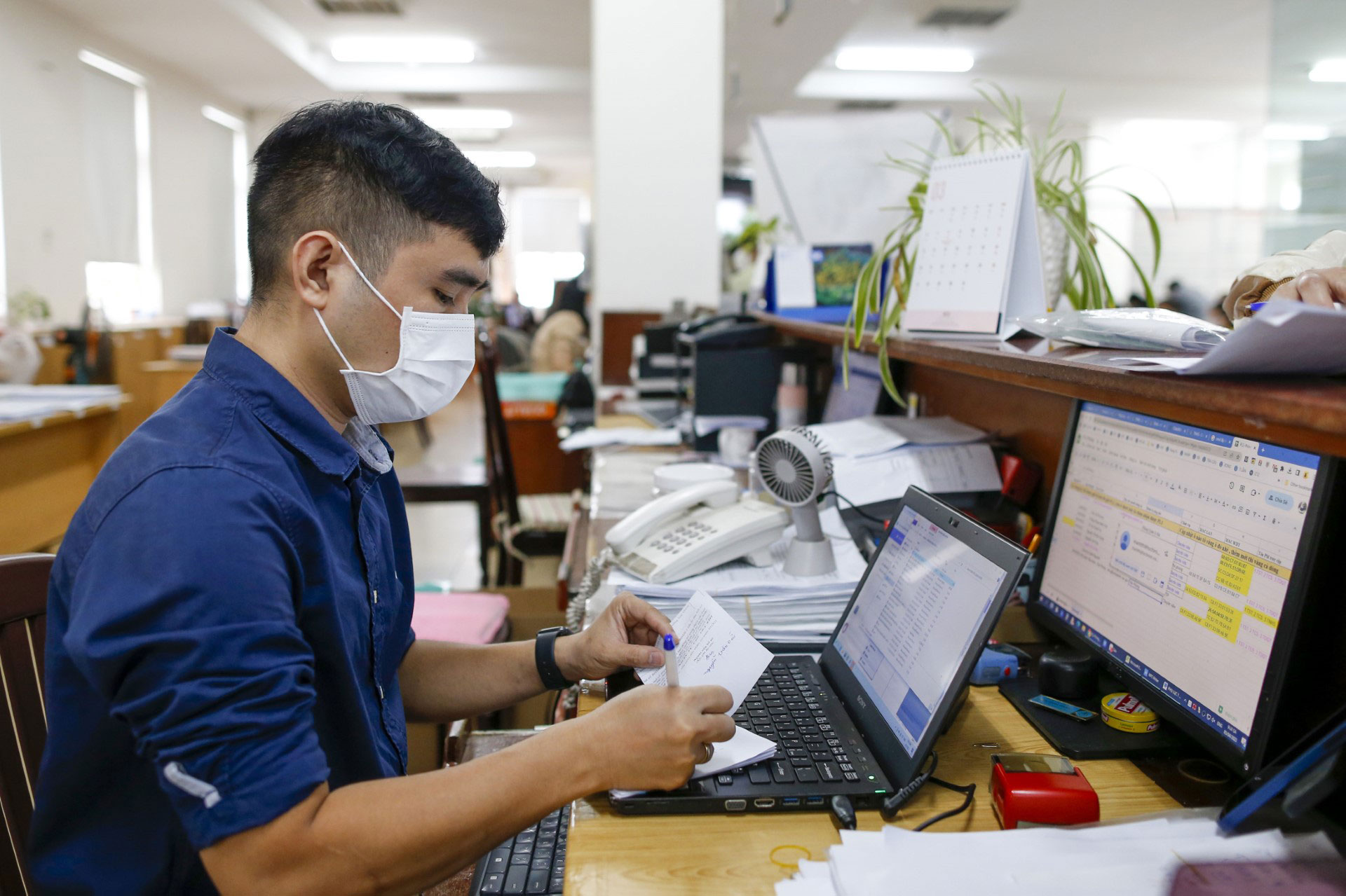 LẮNG NGHE NGƯỜI DÂN HIẾN KẾ: Chính quyền số: Giải pháp để tăng trưởng