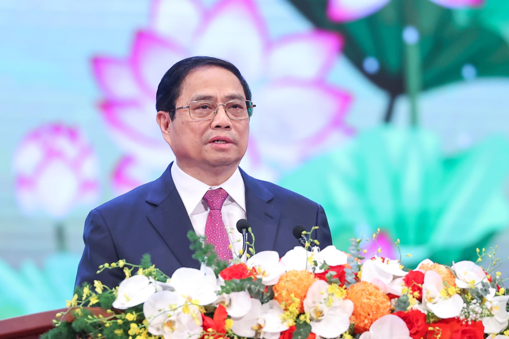 Thủ tướng Phạm Minh Ch&iacute;nh: Những điển h&igrave;nh ti&ecirc;n tiến đều toả s&aacute;ng tinh thần y&ecirc;u nước  - Ảnh 1.