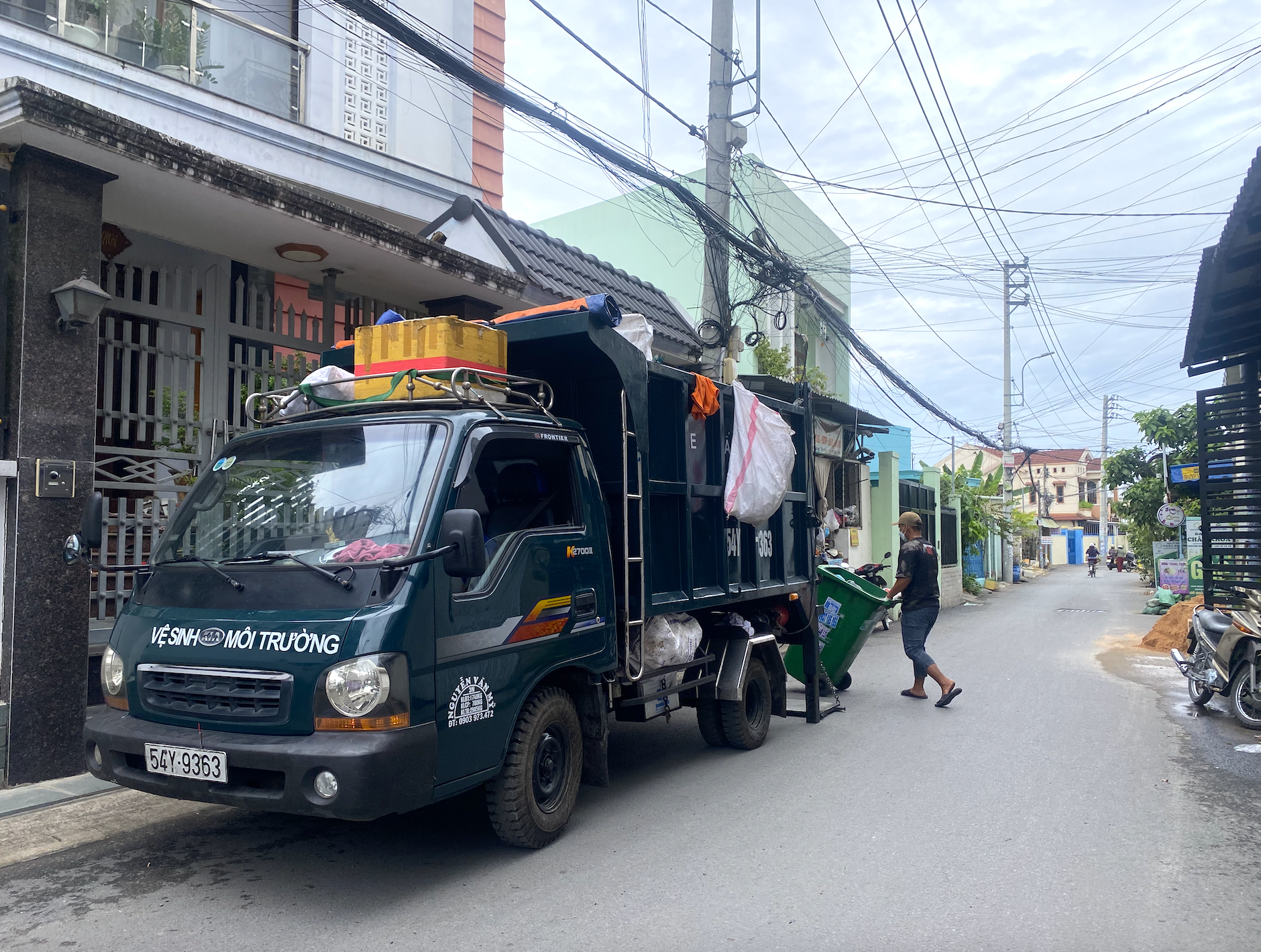 TP HCM: Chuyển đổi công nghệ xử lý rác gặp khó vì giá cao
