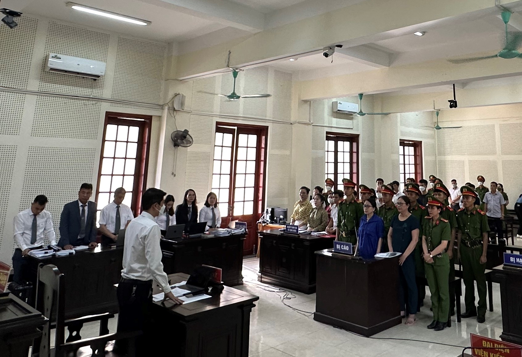 Vụ cựu giám đốc Trung tâm giáo dục ở Nghệ An: Đề nghị huỷ án sơ thẩm, điều tra lại