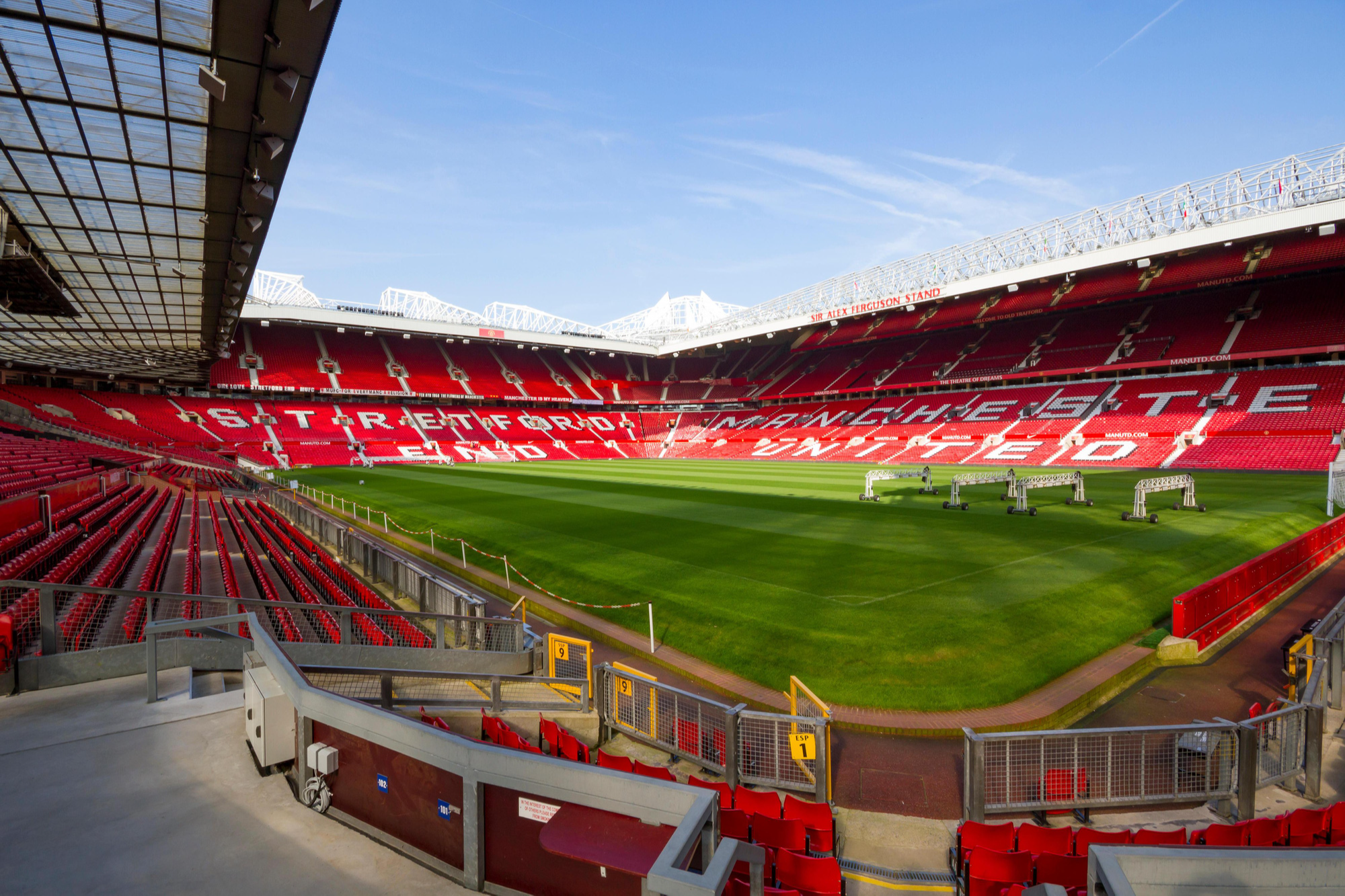 Man United sắp về tay chủ mới tỉ ph&uacute; Qatar, l&agrave;ng b&oacute;ng Anh x&ocirc;n xao - Ảnh 2.