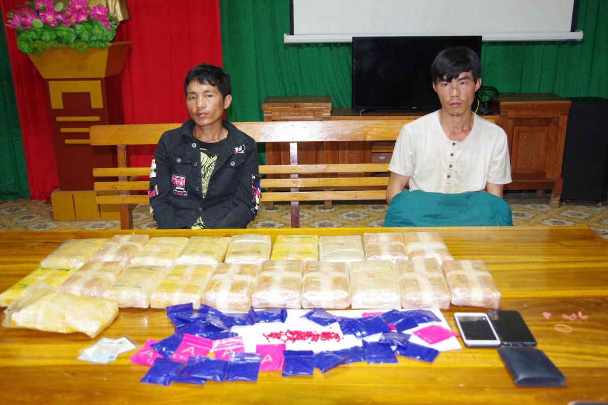 Vận chuyển 120.000 viên ma túy lấy 20 triệu đồng chia nhau