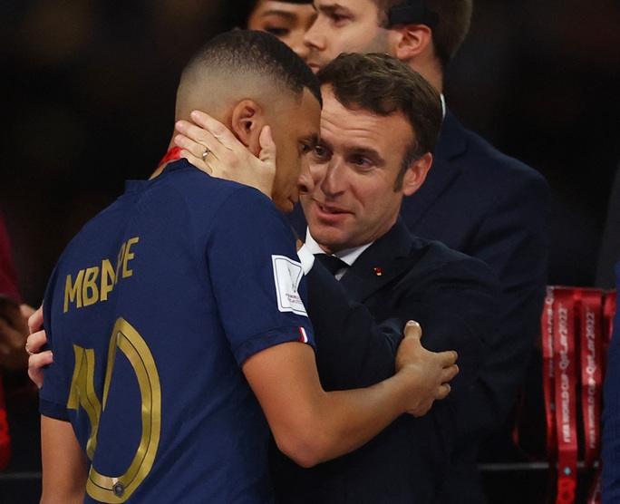 Tổng thống Ph&aacute;p sẽ can thiệp v&agrave;o vấn đề của  Mbappe với PSG - Ảnh 1.