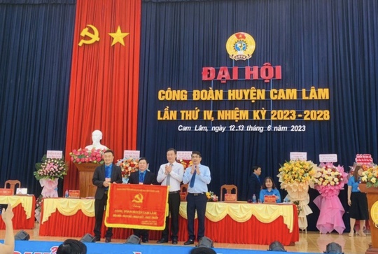 Nhiệm kỳ 2023-2028, LĐLĐ Cam L&acirc;m phấn đấu kết nạp mới 2.500 đo&agrave;n vi&ecirc;n - Ảnh 3.