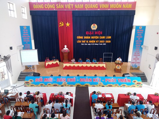 Nhiệm kỳ 2023-2028, LĐLĐ Cam L&acirc;m phấn đấu kết nạp mới 2.500 đo&agrave;n vi&ecirc;n - Ảnh 1.