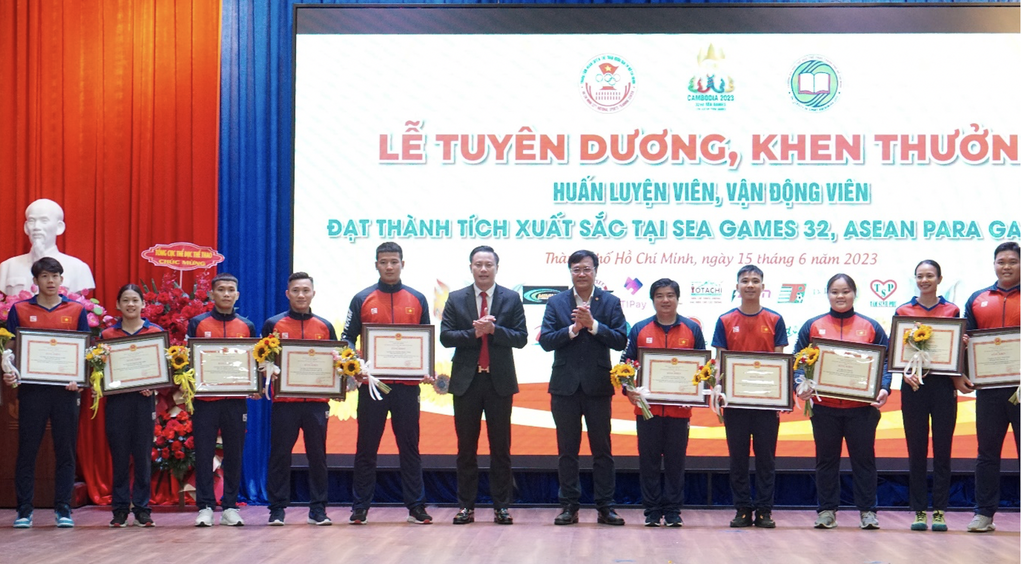 Tuyên dương HLV, VĐV dự SEA Games 32 và ASEAN Para Games 12 - Ảnh 6.