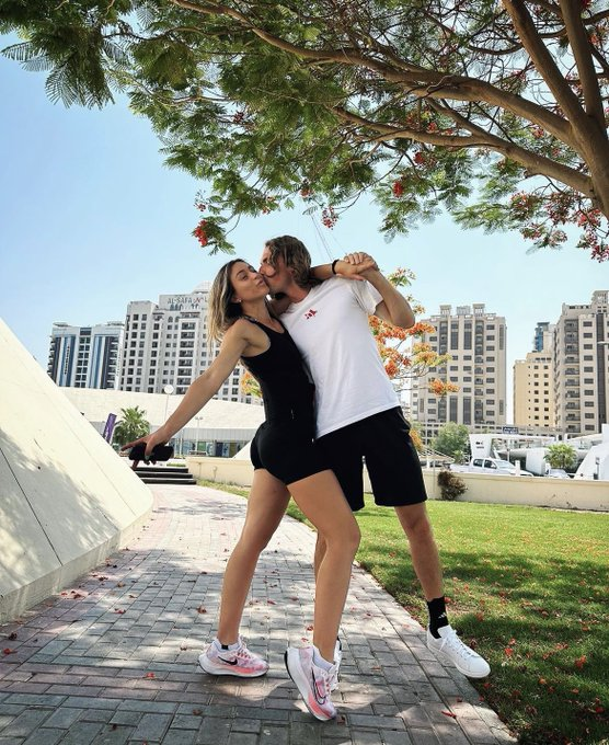 Chuyện t&igrave;nh Tsitsipas v&agrave; người đẹp quần vợt T&acirc;y Ban Nha  - Ảnh 1.
