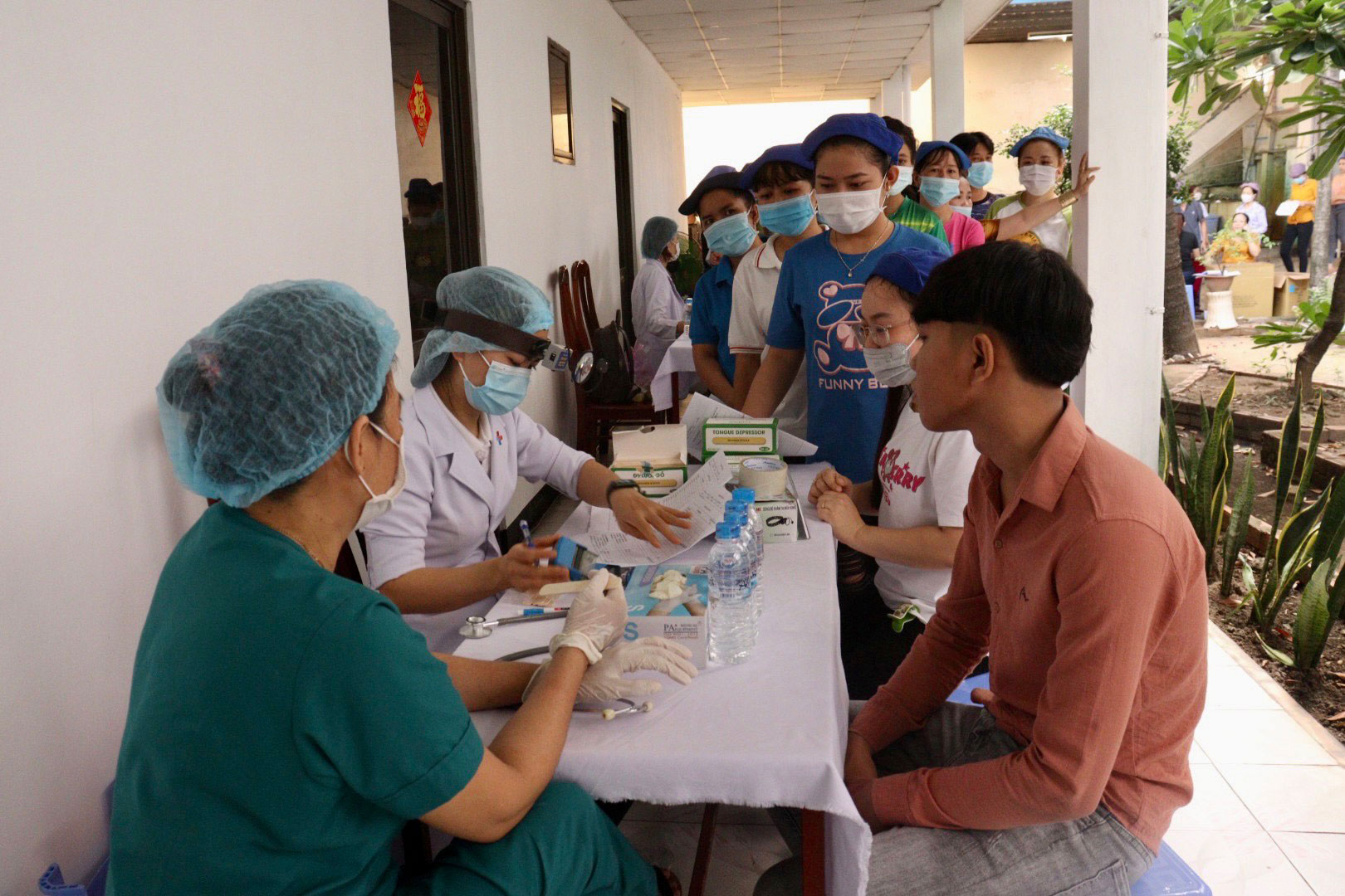 Khám sức khỏe miễn phí cho đoàn viên - lao động