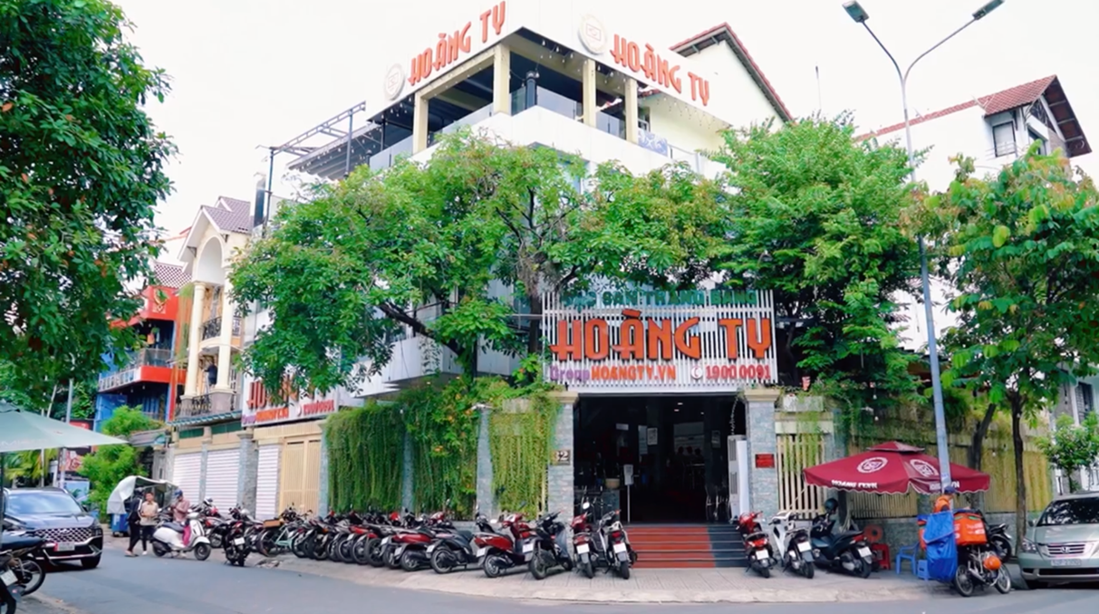 Hệ thống nhà hàng Hoàng Ty Group: Ứng dụng công nghệ AI để phục vụ khách hàng