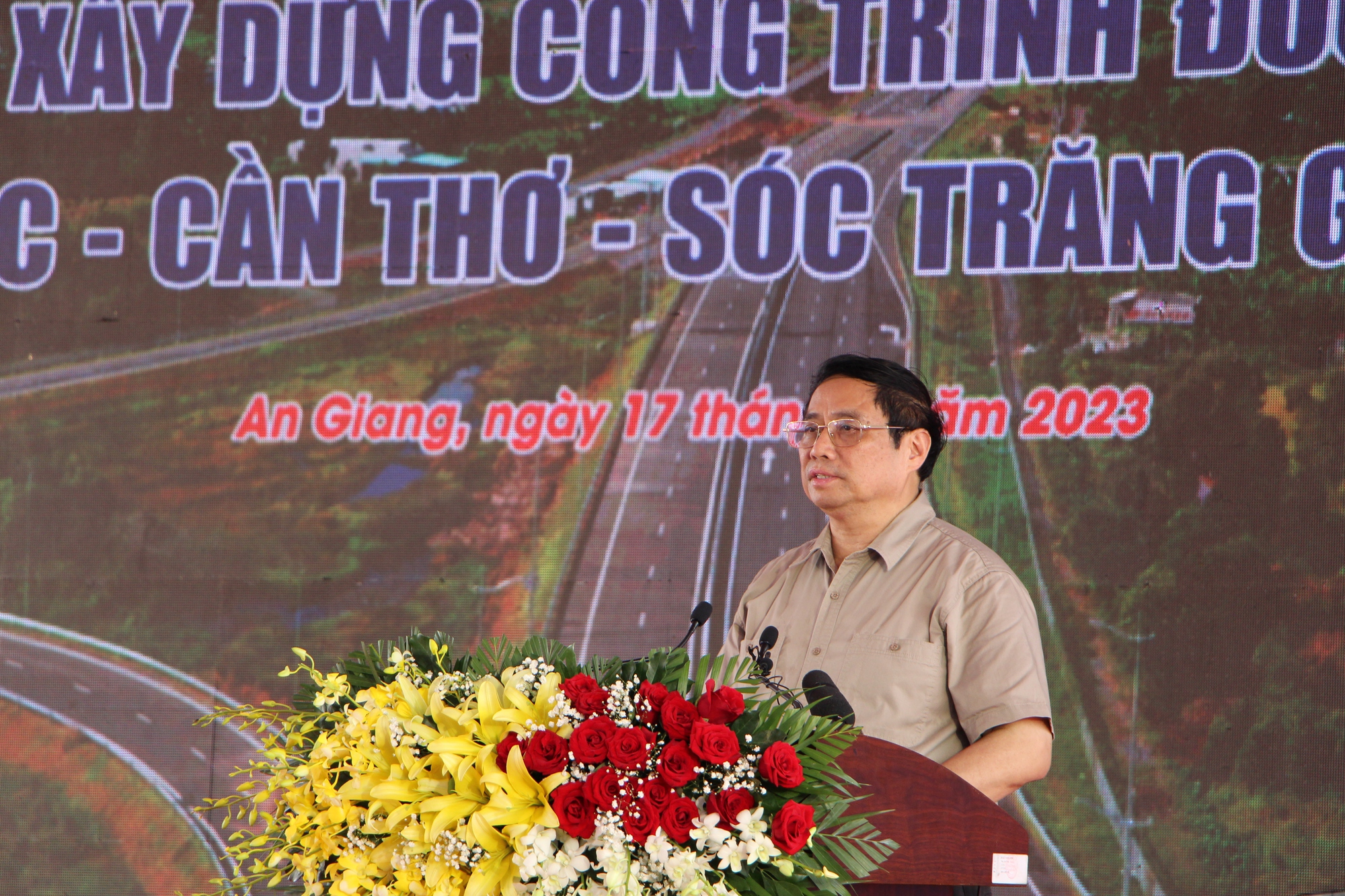 Cao tốc Châu Đốc - Cần Thơ - Sóc Trăng chính thức khởi công