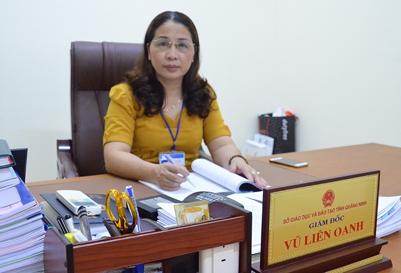 Nữ cựu gi&aacute;m đốc Sở GD-ĐT Quảng Ninh được ch&uacute;c tết bằng vali tiền - Ảnh 1.