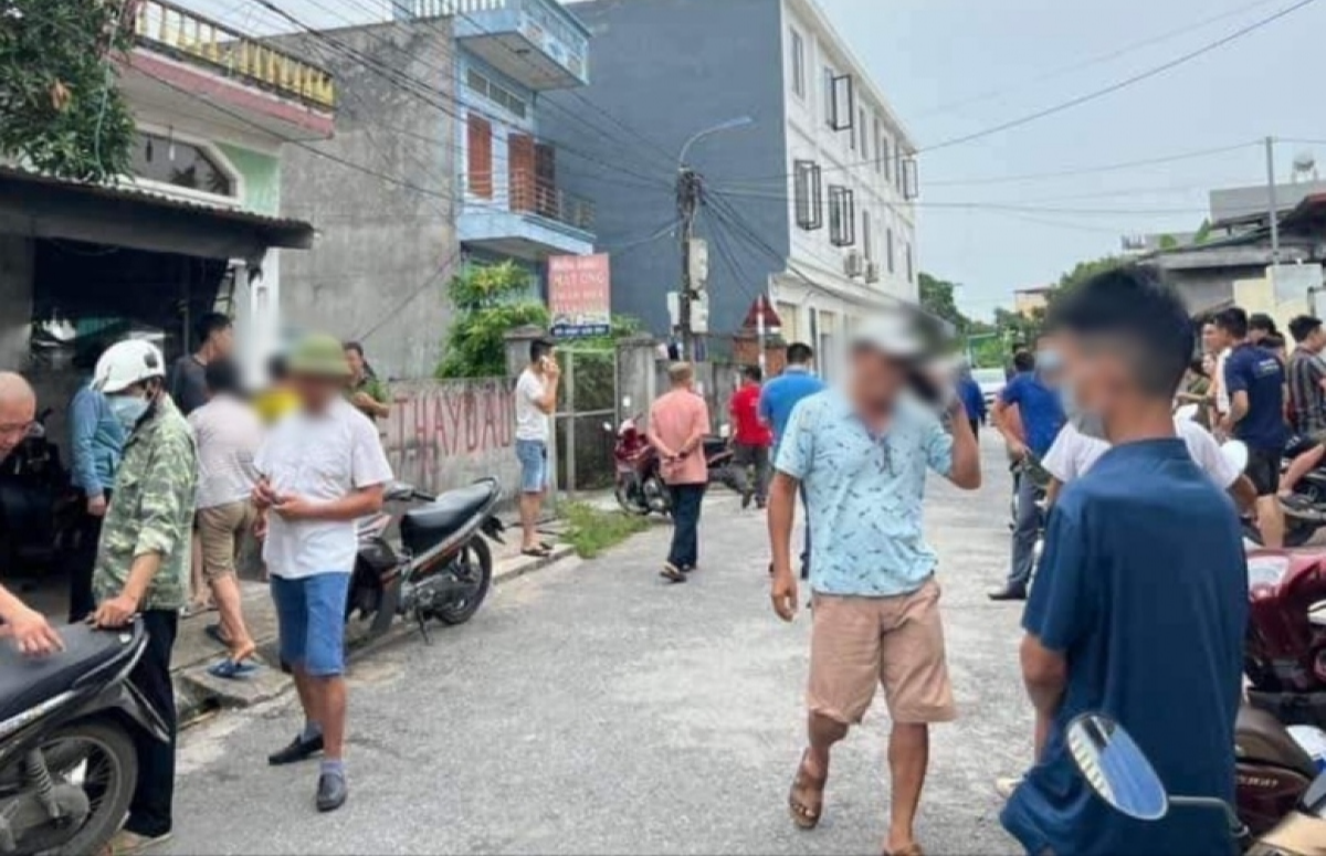 Nam thanh niên tử vong trên giường, bên cạnh có dây điện