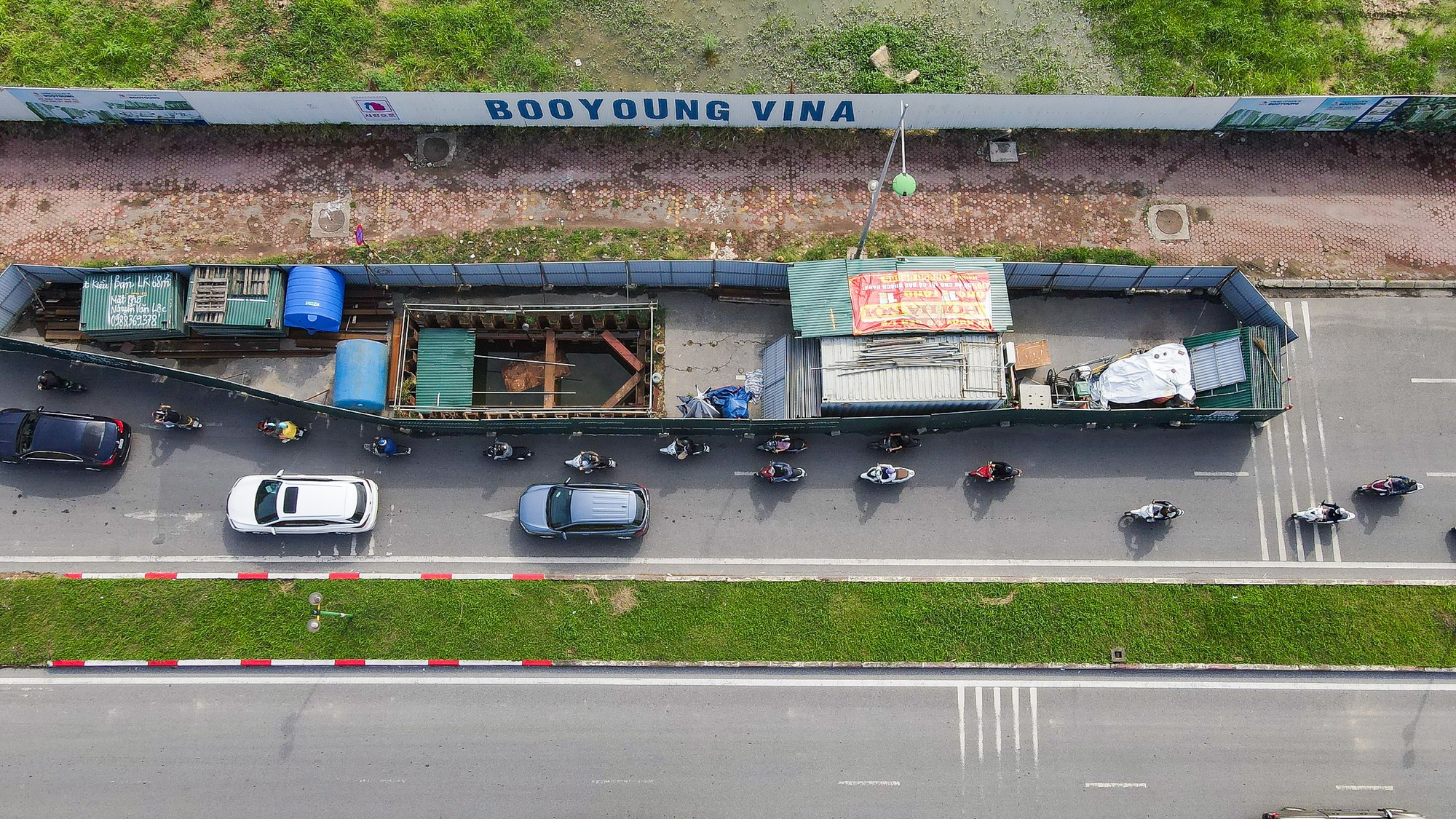 H&agrave;ng loạt l&ocirc; cốt &aacute;n ngữ tr&ecirc;n nhiều tuyến đường g&acirc;y &ugrave;n tắc - Ảnh 6.